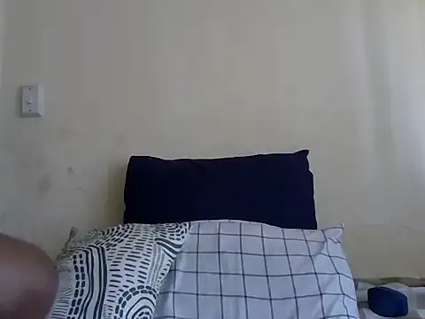 Snapshot of Malaika_Nkosi chatting on 11.12.25 Malaika Nkosi online show from 11.12.25