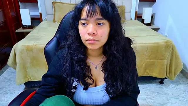 laureentt  online show from 11.26.25