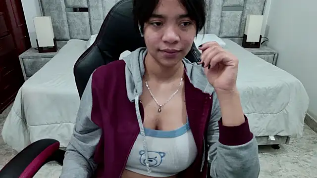 laureentt  online show from 05.06.26