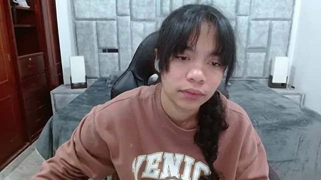 laureentt  online show from 05.19.26