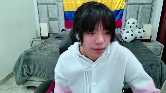 laureentt  online show from 06.22.26