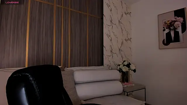 IsabellaAllen online show from 07.10.26