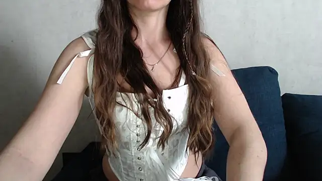 Snapshot of Jennna_Maya chatting on 05.13.26 Jennna Maya online show from 05.13.26