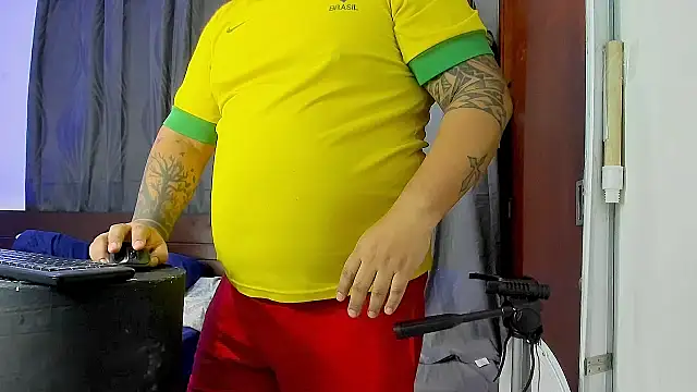 Latino bigcock online show from 02.21.25