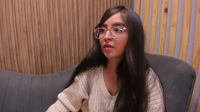 Snapshot of Eva_Macalliter chatting on 02.07.25 Eva Macalliter online show from 02.07.25