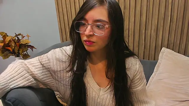 Snapshot of Eva_Macalliter chatting on 03.21.25 Eva Macalliter online show from 03.21.25