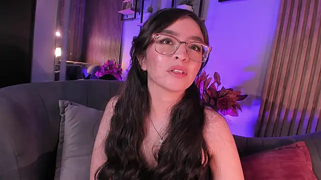 Snapshot of Eva_Macalliter chatting on 02.28.26 Eva Macalliter online show from 02.28.26