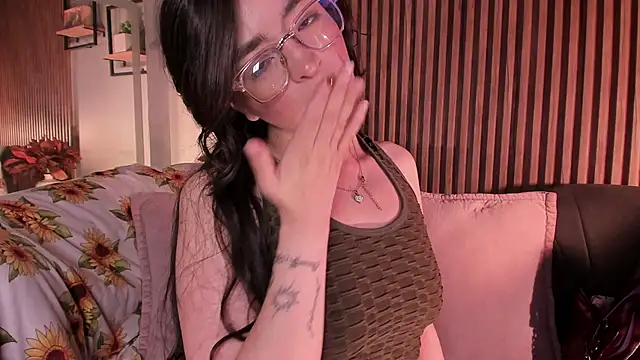 Eva Macalliter online show from 06.14.26