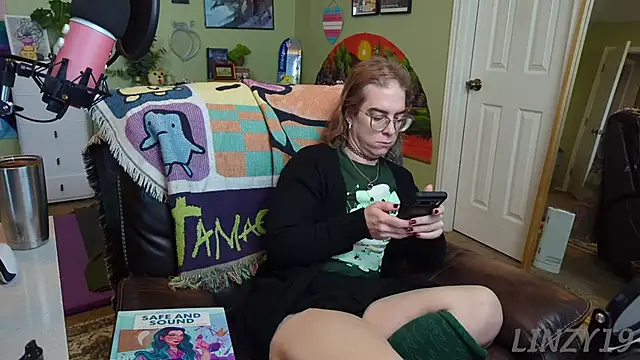 Snapshot of Linzy_19 chatting on 03.12.25 Linzy 19 online show from 03.12.25