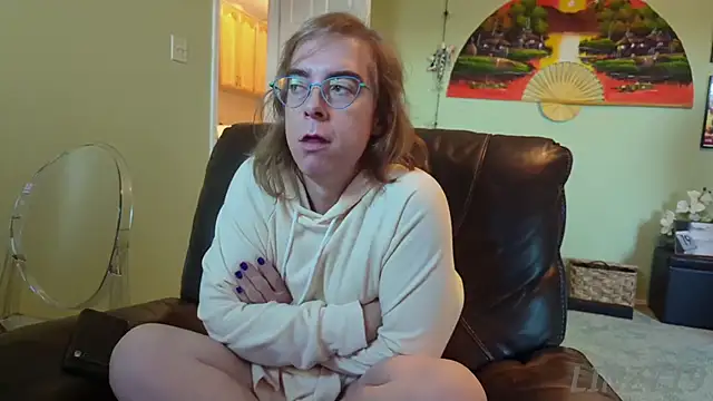 Snapshot of Linzy_19 chatting on 09.09.25 Linzy 19 online show from 09.09.25