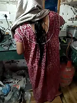 COUPLLE VILLAGE online show from 03.15.25