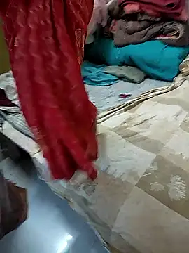 COUPLLE VILLAGE online show from 12.05.25