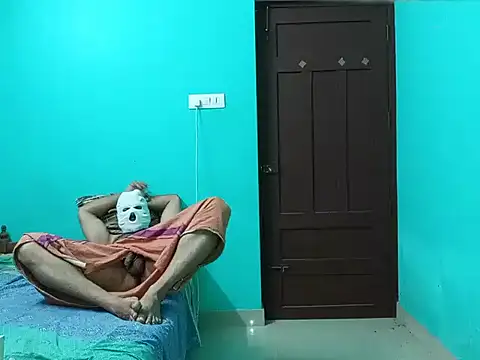 Sultryandrews online show from 12.11.24