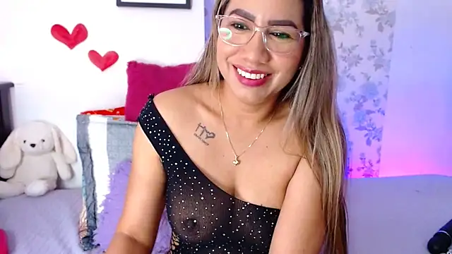 Snapshot of vanessa_cute1 chatting on 05.08.26 vanessa cute1 online show from 05.08.26