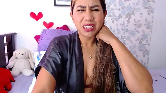 Snapshot of vanessa_cute1 chatting on 06.10.26 vanessa cute1 online show from 06.10.26