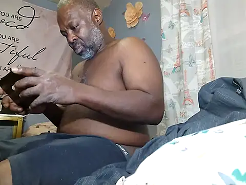 macnificent1fr online show from 12.04.24