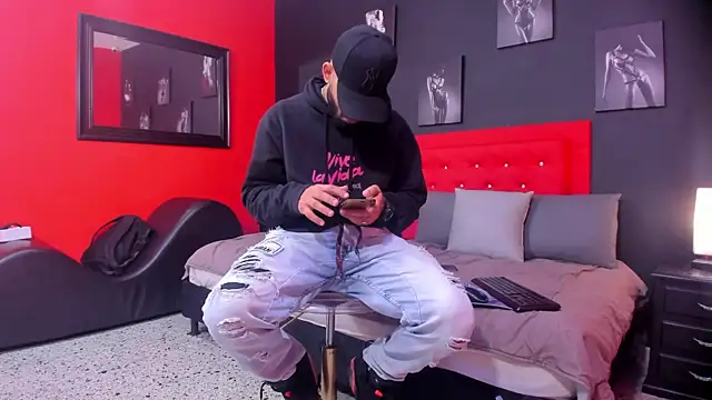 Thiagogomez online show from 10.25.25