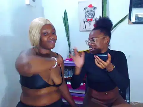 Snapshot of The_wickles_4443 chatting on 01.26.25 The wickles 4443 online show from 01.26.25