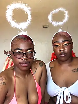 Snapshot of The_wickles_4443 chatting on 11.12.25 The wickles 4443 online show from 11.12.25