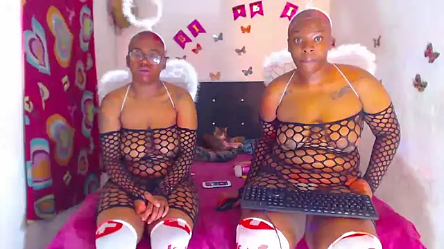 Snapshot of The_wickles_4443 chatting on 11.15.25 The wickles 4443 online show from 11.15.25