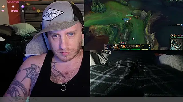 Snapshot of Hydro-Blastz chatting on 11.07.25 Hydro-Blastz online show from 11.07.25