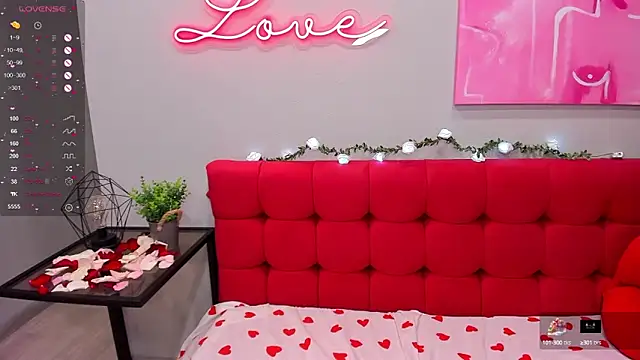 Snapshot of Inna_Lovely chatting on 02.10.25 Inna Lovely online show from 02.10.25