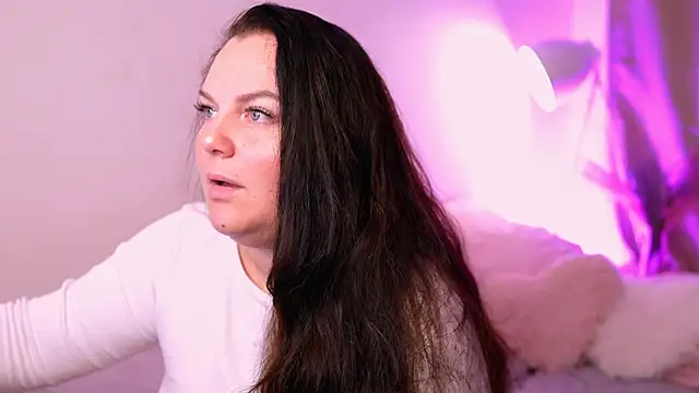 Snapshot of ameliaminkx chatting on 11.10.25 ameliaminkx online show from 11.10.25