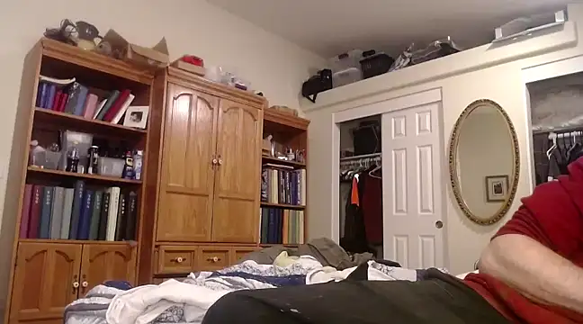 Snapshot of HandsumHungDaddy chatting on 02.18.25 HandsumHungDaddy online show from 02.18.25