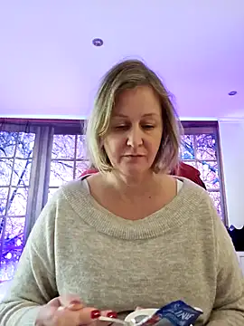 Snapshot of MarleneBloem chatting on 01.29.25 MarleneBloem online show from 01.29.25