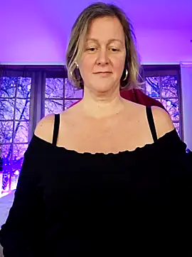 Snapshot of MarleneBloem chatting on 02.16.25 MarleneBloem online show from 02.16.25