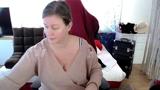 Snapshot of MarleneBloem chatting on 02.19.25 MarleneBloem online show from 02.19.25