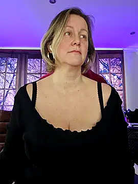 Snapshot of MarleneBloem chatting on 02.23.25 MarleneBloem online show from 02.23.25