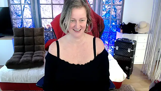 Snapshot of MarleneBloem chatting on 02.23.25 MarleneBloem online show from 02.23.25