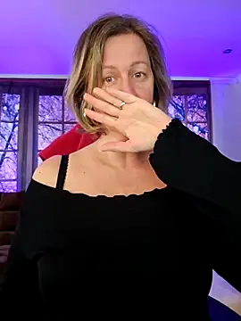 Snapshot of MarleneBloem chatting on 02.27.25 MarleneBloem online show from 02.27.25