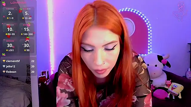 Snapshot of ValentinaMiller_ chatting on 01.12.25 ValentinaMiller  online show from 01.12.25