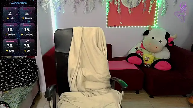 Snapshot of ValentinaMiller_ chatting on 01.26.25 ValentinaMiller  online show from 01.26.25