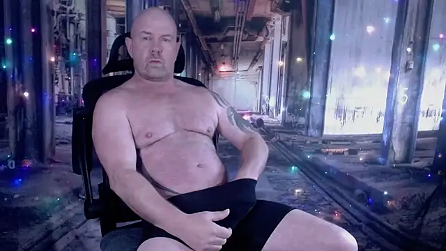 ManlyPrisonGuy online show from 11.12.25