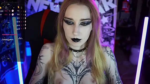 Snapshot of amywhitenessxx chatting on 12.22.24 amywhitenessxx online show from 12.22.24