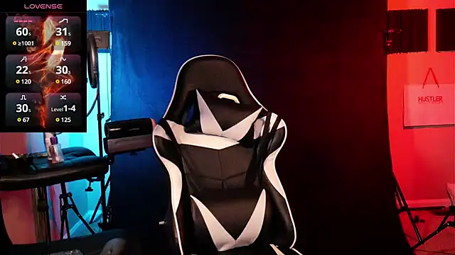 Snapshot of FiftyShadez chatting on 02.23.25 FiftyShadez online show from 02.23.25