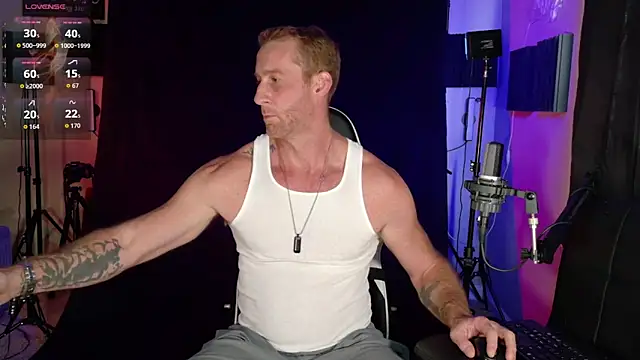 Snapshot of FiftyShadez chatting on 09.21.25 FiftyShadez online show from 09.21.25