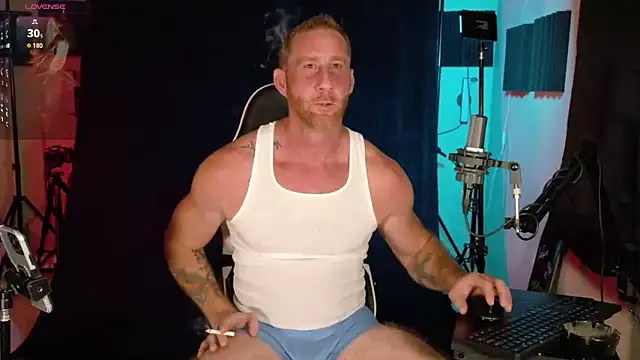 Snapshot of FiftyShadez chatting on 10.11.25 FiftyShadez online show from 10.11.25