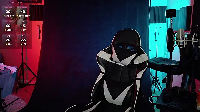 Snapshot of FiftyShadez chatting on 01.10.26 FiftyShadez online show from 01.10.26