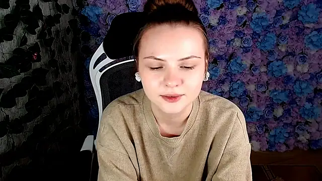Snapshot of IxxiLiana chatting on 10.15.25 IxxiLiana online show from 10.15.25