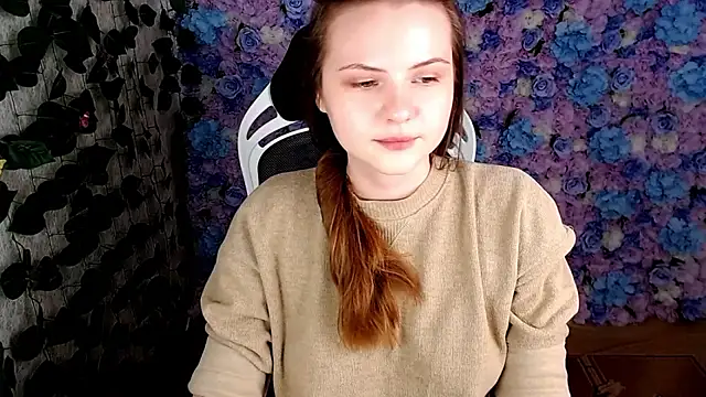 IxxiLiana online show from 10.22.25