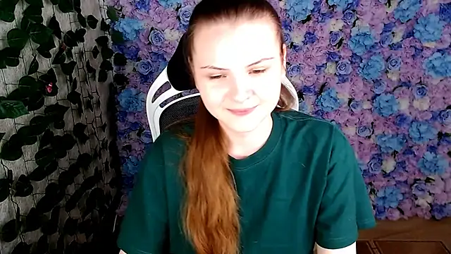 Snapshot of IxxiLiana chatting on 10.25.25 IxxiLiana online show from 10.25.25