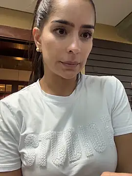 Mau White online show from 12.15.25