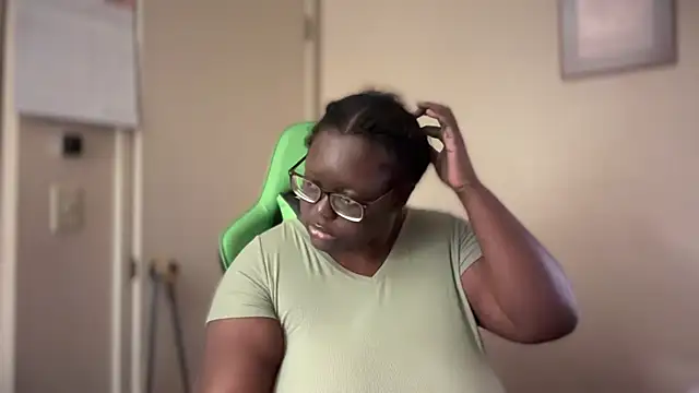 Snapshot of Yagurl__west chatting on 01.09.25 Yagurl west online show from 01.09.25