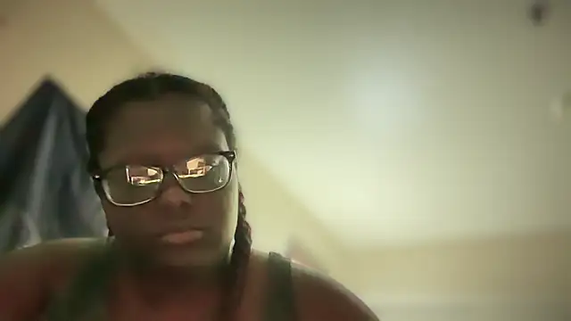 Snapshot of Yagurl__west chatting on 01.24.25 Yagurl west online show from 01.24.25