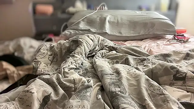 Snapshot of Yagurl__west chatting on 02.20.25 Yagurl west online show from 02.20.25