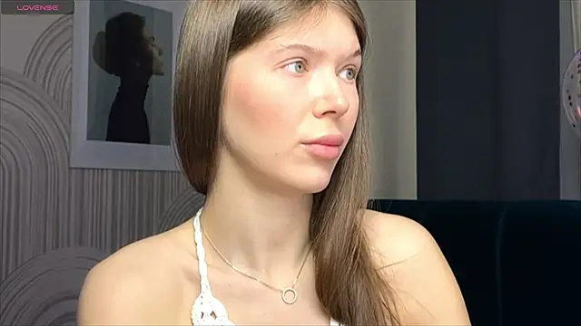 Snapshot of viviann_evans chatting on 02.19.25 viviann evans online show from 02.19.25